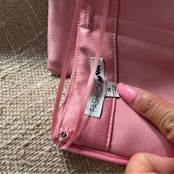 Fashion Nova pink satin corset dress - Picture 5 of 8